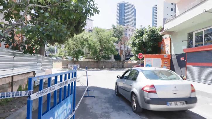 Kartal’da balkonları çöken 5 katlı binanın demirlerini sökmüşler: Tehlike arz ediyor üstümüze yıkılacak