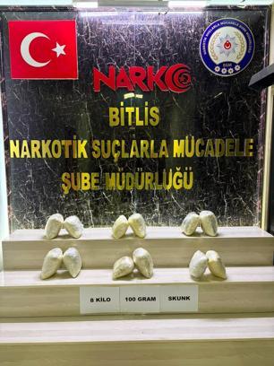 Bitlis'te 8 kilo skunk ele geçirildi