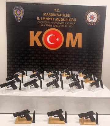 Mardin'de 18 ruhsatsız tabanca ele geçirildi; 1 gözaltı