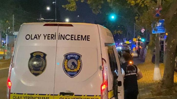 Fatih'te silahlı saldırıya uğrayan yabancı uyruklu kişi öldü