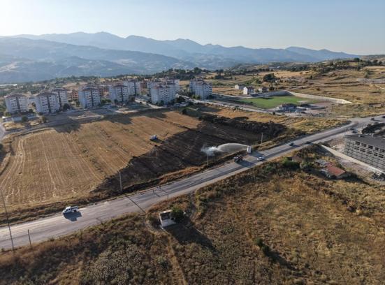 Kütahya Emet'te çıkan 2 yangın söndürüldü