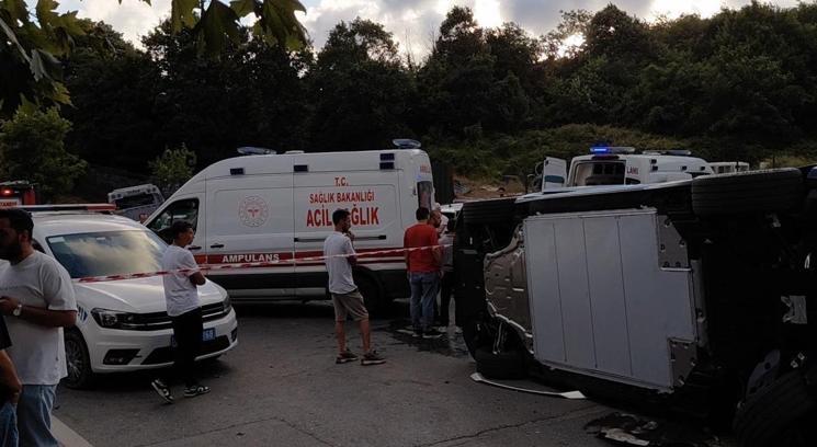 Beykoz’da iki otomobilin çarpıştığı kazada 7 kişi yaralandı