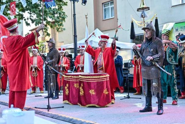 Fetih coşkusu şenlikle Orhaneli’ye taşındı