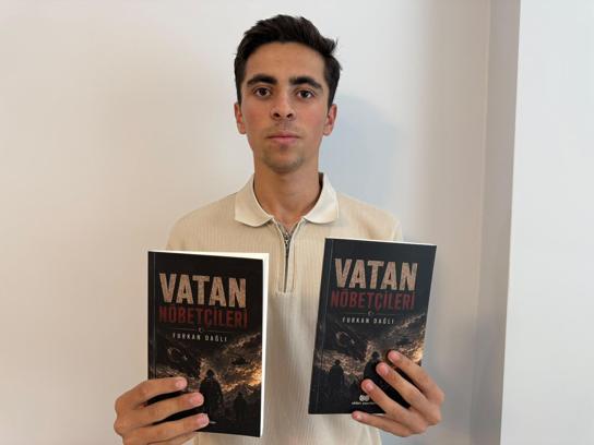 17 yaşındaki depremzede Furkan, ikinci kitabını çıkardı