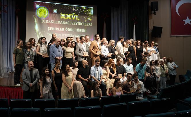 Mersin Şehir Tiyatrosu’nda ‘Ensemble Ödülü’ gururu