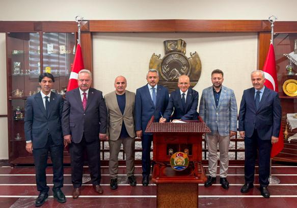 Bakan Şimşek Rize'de ziyaretlerde bulundu