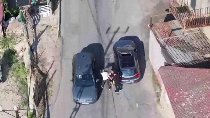 Maltepe'de 15 yıl hapis cezasıyla aranan cezaevi firarisi saklandığı evde yakalandı