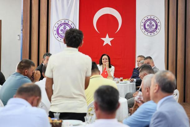 Vali Bilgihan muhtarları dinledi