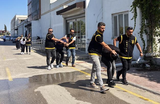 Arsa anlaşmazlığı yaşadığı kişinin husumetlilerine konum gönderdi, saldırıda kendisi de yaralandı