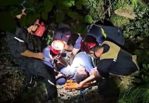 Bursa'da elektrikli  bisiklet uçuruma yuvarlandı: 3 yaralı