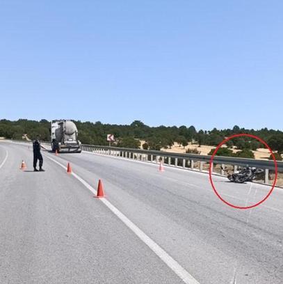 Beton mikserinin çarptığı motosikletin sürücüsü öldü, 13 yaşındaki kızı ağır yaralandı