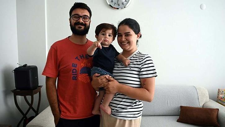 Almanya'ya gen tedavisi gören SMA'lı Teoman bebek döndü