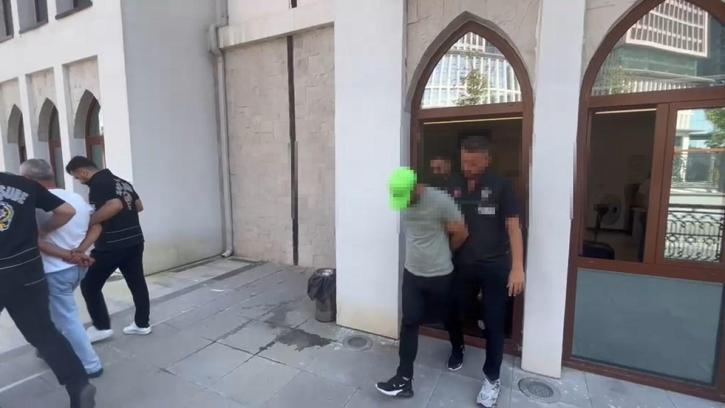 Fenerbahçe-Sturm Graz maçının biletlerini karaborsada sattıkları iddia edilen 2 şüpheli tutuklandı