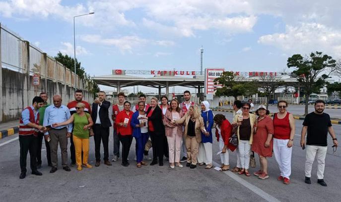 CHP'li Dinçer, Kapıkule'de gurbetçilerle buluştu