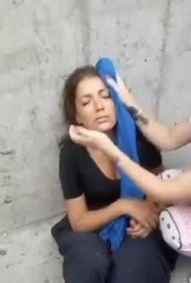 Küçükçekmece'de bina boşluğuna düşen kadın ağır yaralandı