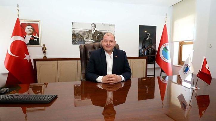 Tutuklanan Menderes Belediye Başkanı Çiçek, CHP'ye istifa dilekçesi sundu