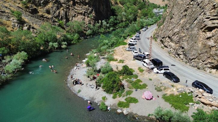 Bir zamanlar terörle anılan bölgede piknik keyfi