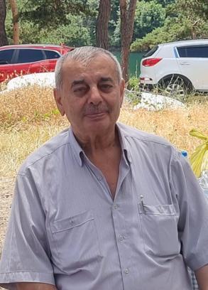 Ayva ağacını kesen amcasını tabancayla öldürdü