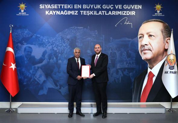 AK Parti Manavgat İlçe Başkanı Süleyman Öz oldu