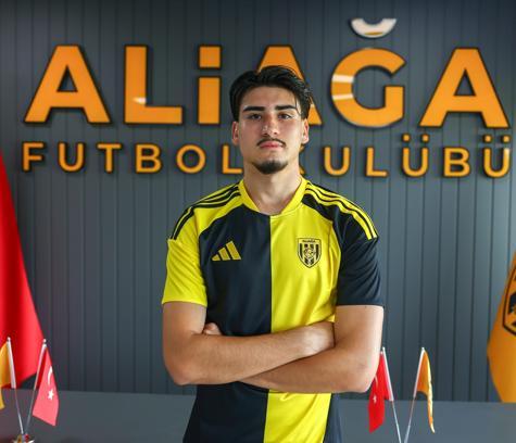 Aliağa FK'nın yeni transferi imzayı attı