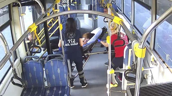 Otobüste fenalaşan yolcuyu hastaneye yetiştirdi