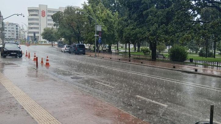 Samsun’da kuvvetli yağış etkili oldu