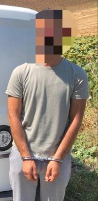 Edirne’de durdurulan araçta 12 kaçak göçmen yakalandı (2)