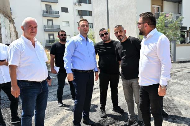 Bornova’da yol, kaldırım ve peyzaj çalışmaları sürüyor