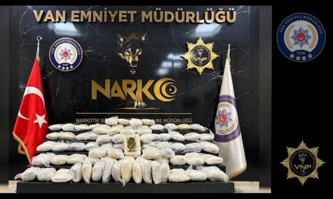 Van’da 48 kilo esrar ele geçirildi, 3 tutuklama