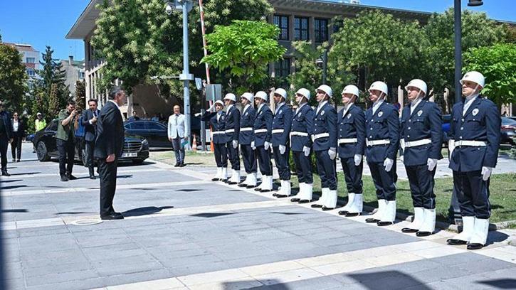 Cumhurbaşkanı Yardımcısı Yılmaz: Vatandaşın yastık altı, Merkez Bankası rezervinden büyük