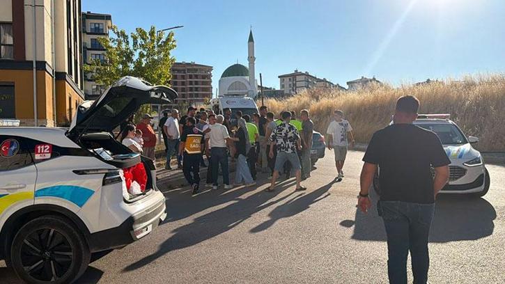 Eskişehir’de otomobille kamyonet çarpıştı; 6 yaralı