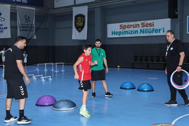Nilüfer’de ‘Hentbol Akademisi’ açıldı
