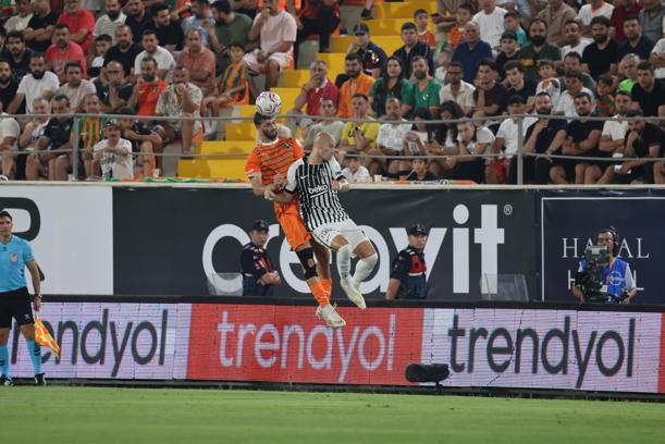 Corendon Alanyaspor - Beşiktaş: 1-0