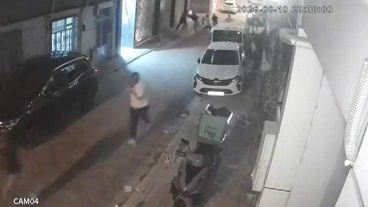 Bayrampaşa’da kadını darbeden şüpheliye müdahale eden polisleri yaralayan 4 şüpheli tutuklandı