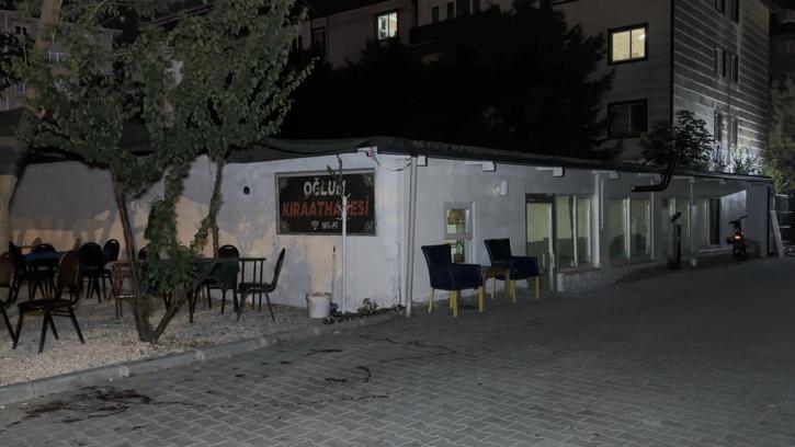 Büyükçekmece’de kıraathaneye silahlı saldırı: 3 yaralı