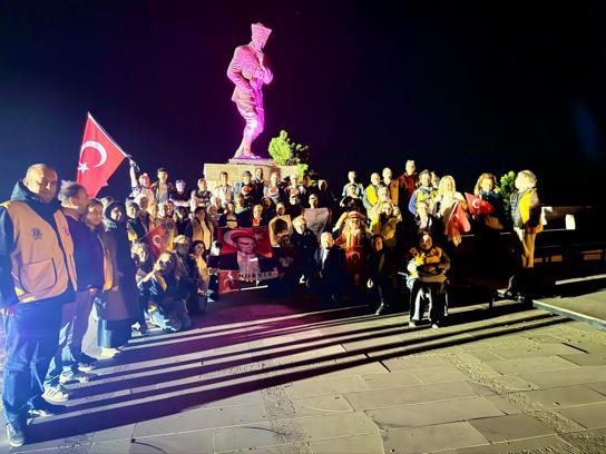 Dağcı sporculardan Kocatepe’ye Zafer yürüyüşü