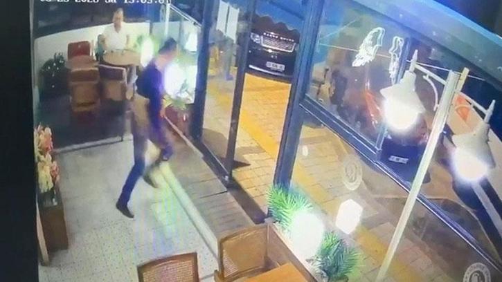 Kafe işletmesi sopayla darbedildi; şüpheli tutuklandı