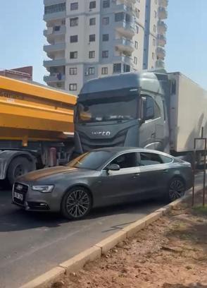 Trafikte tartıştığı TIR şoförüne taşla saldıran sürücüye 180 bin lira ceza