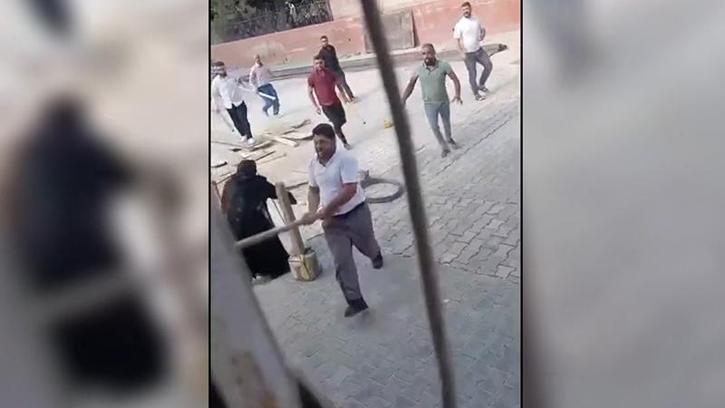 Şanlıurfa’da husumetli ailelerin kavgası kamerada: 6 yaralı