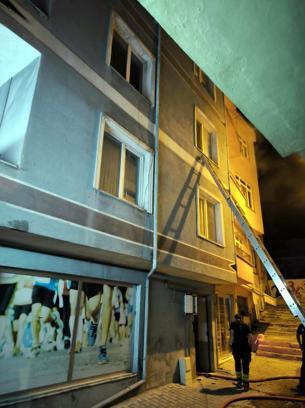 Malkara'da ev yangını büyümeden söndürüldü