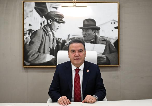 Antalya'da 'fuhşa aracılık' soruşturmasında 7 gözaltı; dosyada Muhittin Böcek detayı