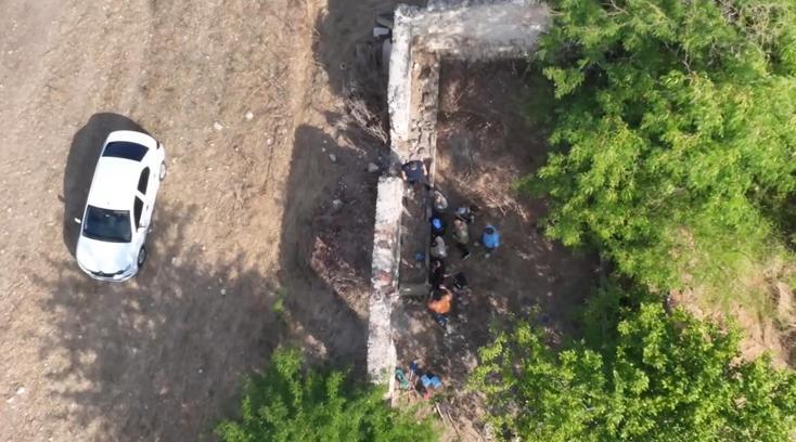 Kaçak kazı yapan 7 şüpheli yakalandı; operasyon kamerada