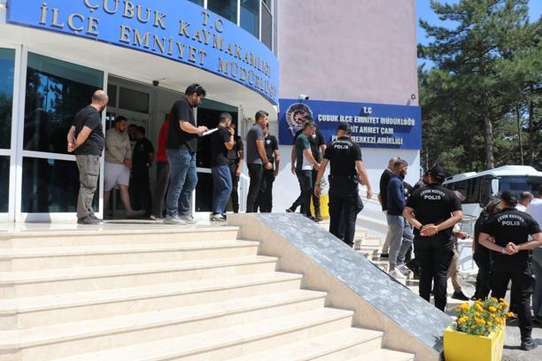 Çubuk’ta uygulama noktalarını paylaşanlara operasyon: 36 gözaltı