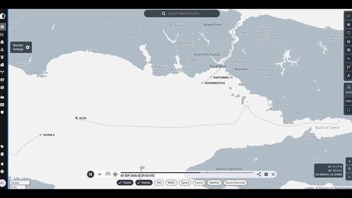 Silivri açıklarındaki gemi kazasının ardından bölgedeki kurtarma çalışmalarına ilişkin trafik görüntüleri ortaya çıktı