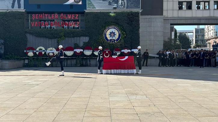 Esenyurt'ta saldırıda şehit olan polis memuru için İstanbul Emniyet Müdürlüğü’nde tören