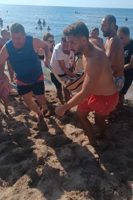 Denizde kalp krizi geçirip öldü