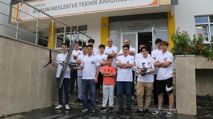 Samsun’da öğrenciler, liseler seviyesinde tek olan insansız hava aracı tasarladı