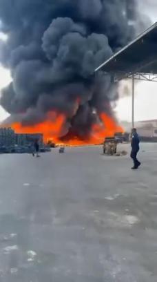 Adana’da sebze halinde yangın