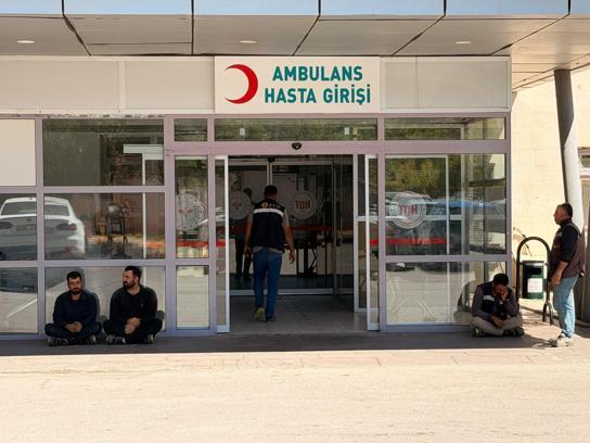 Yüksek gerilim hattında çalışma yaparken 12 metre yükseklikten düşüp ağır yaralandı