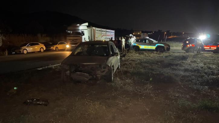 Kilis'te otomobil ile motosiklet çarpıştı: 2 yaralı